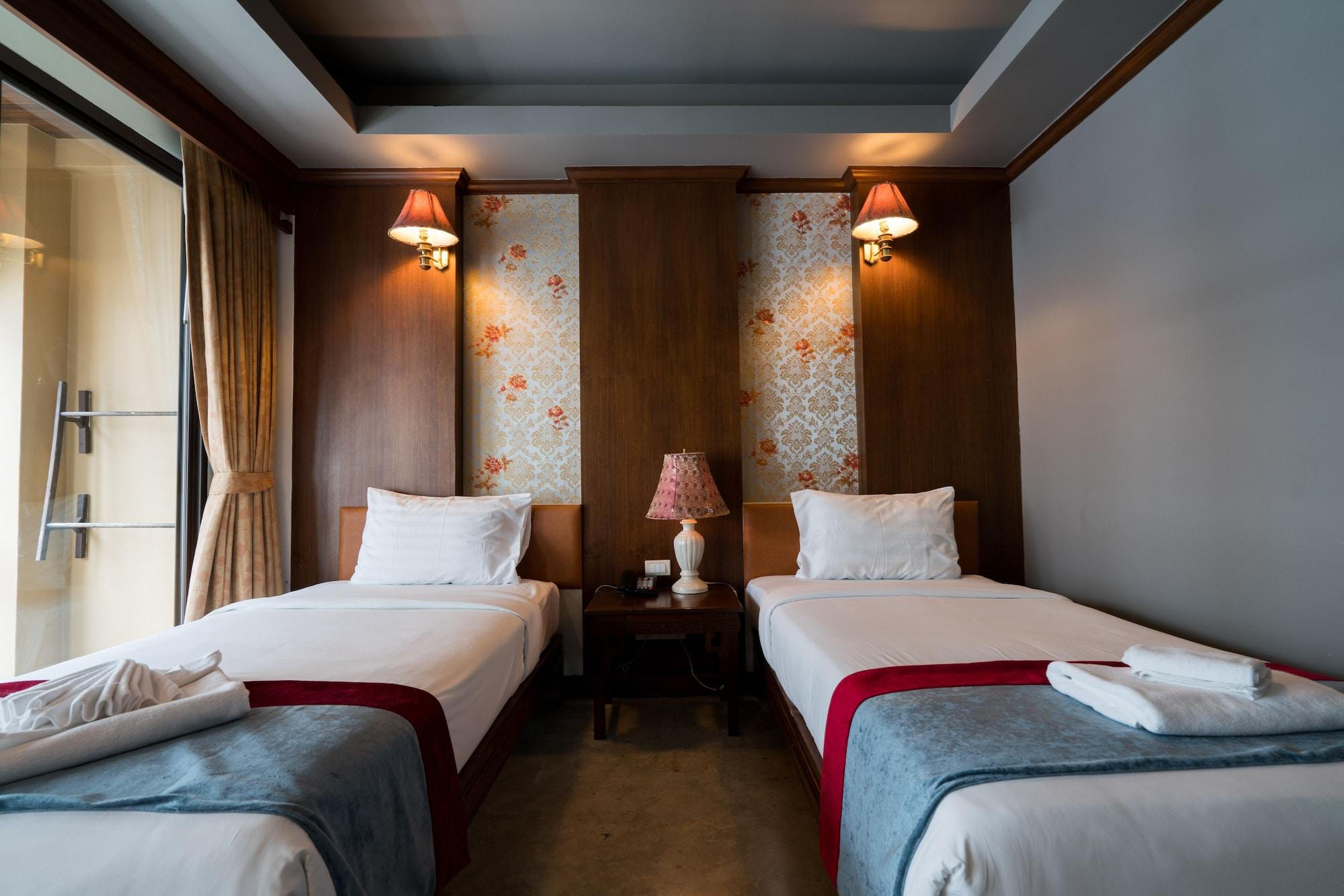 Minatale Phuket Khách sạn 3*